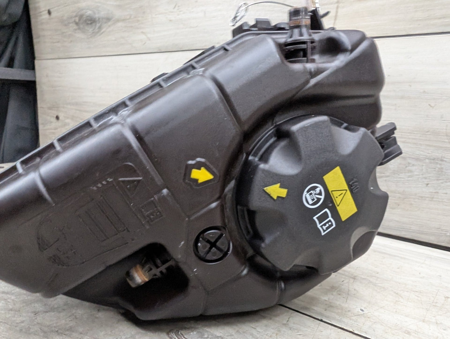2017-2023 BMW 530i G30 Coolant Expansion Tank Reservoir 8742975