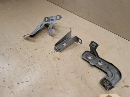 15-20 OEM BMW F80 F82 F83 M3 M4 Left Driver Fender Bracket Mount Carrier SET