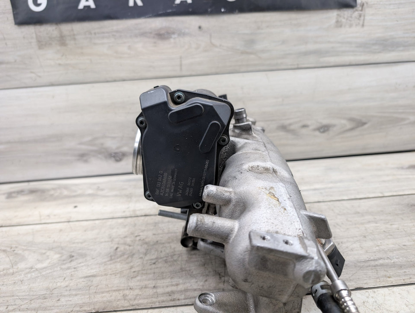 2009 - 2017 Audi Q5 8R Engine Motor Intake Manifold 06H133201S EA888