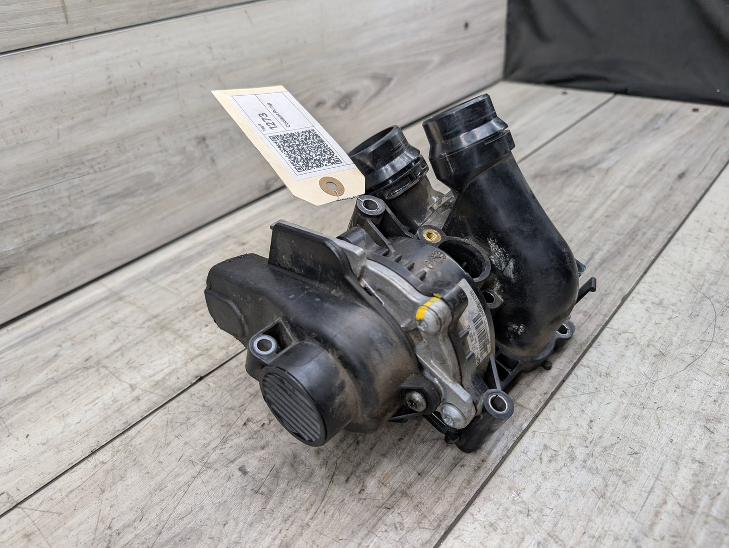 2009 - 2017 Audi Q5 8R Engine Motor Cooling Auxiliary Water Pump 06H121026DD EA888