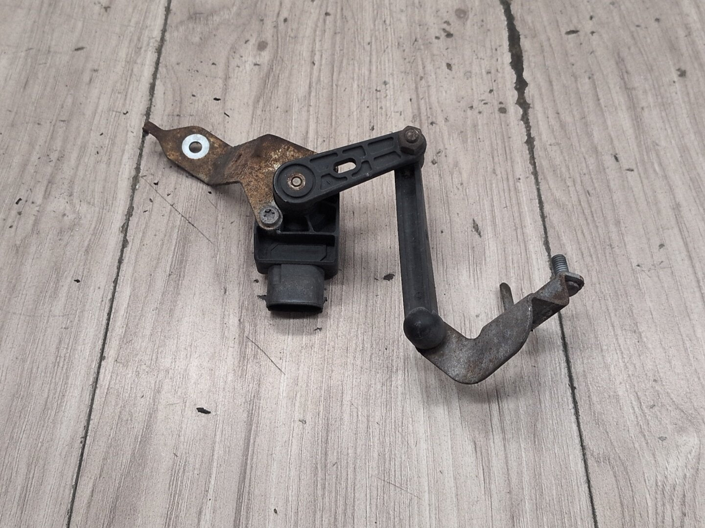OEM BMW F10 F22 F30 F32 F36 F80 F82 M4 Front Rear Left Right Height Level Sensor