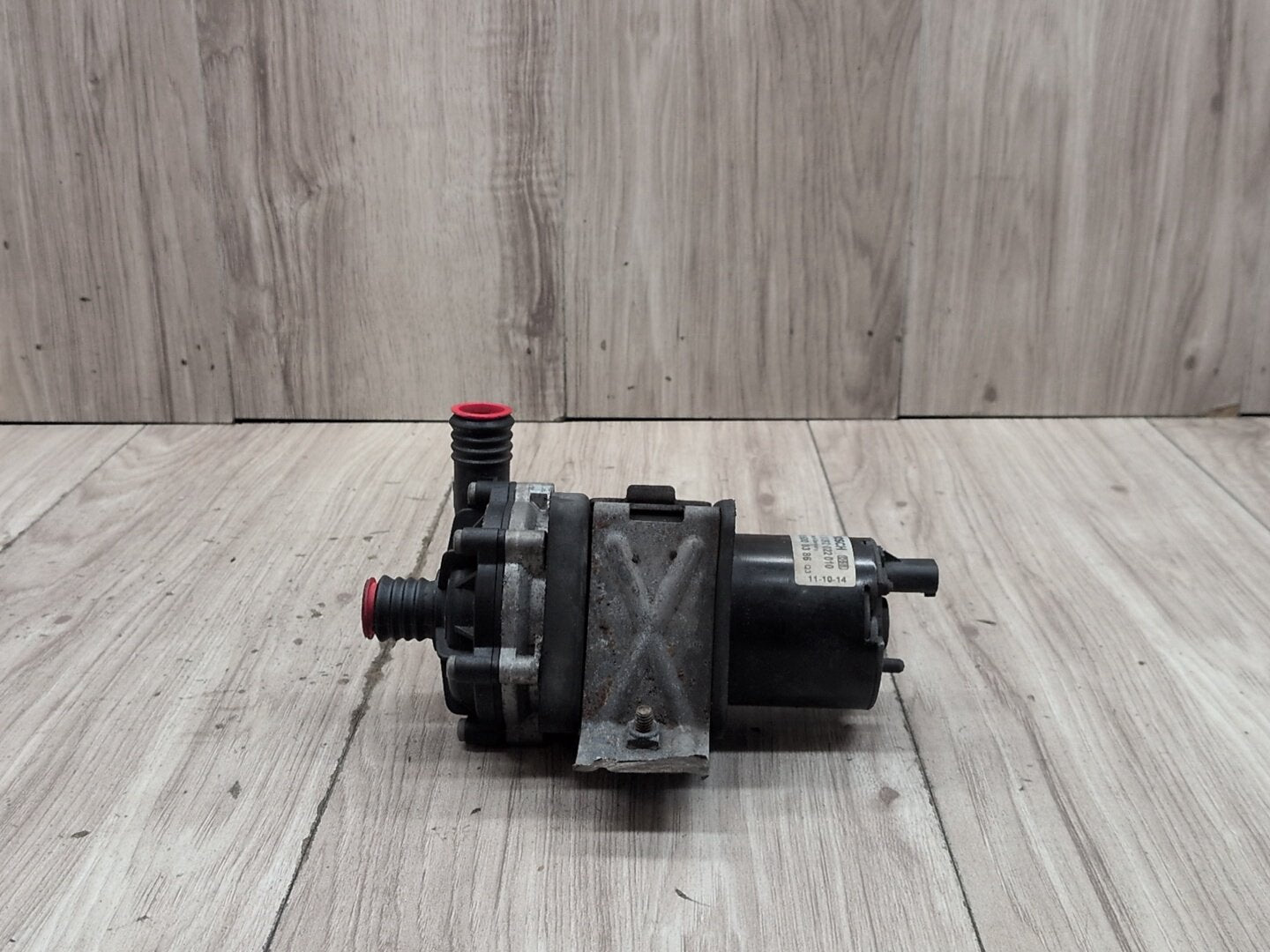 2009-2012 Mercedes-Benz W212 E550 M278 Engine Motor Cooling Auxiliary Water Pump