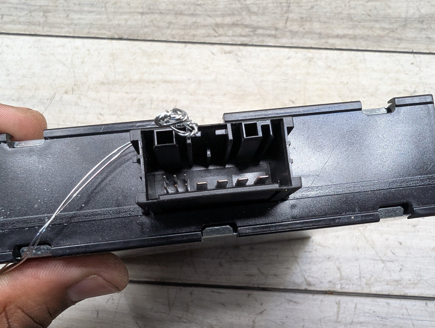 14-18 OEM BMW F06 F10 F12 F13 F25 F30 VSU180 Voltage Converter Control Module