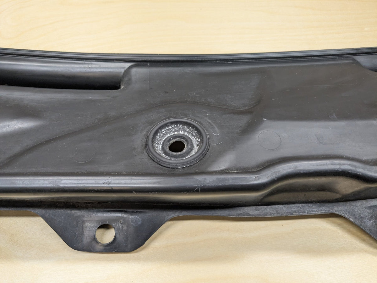 2009-2011 Mercedes-Benz SLK-Class R171 Front Windshield Cowl Vent Grill Cover