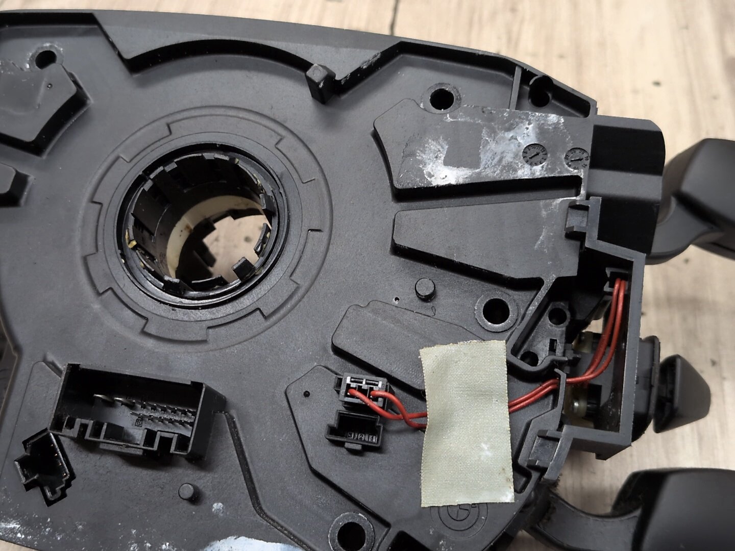 2008-2010 BMW 535i E60 Steering Wheel Sensor Clockspring 6976394