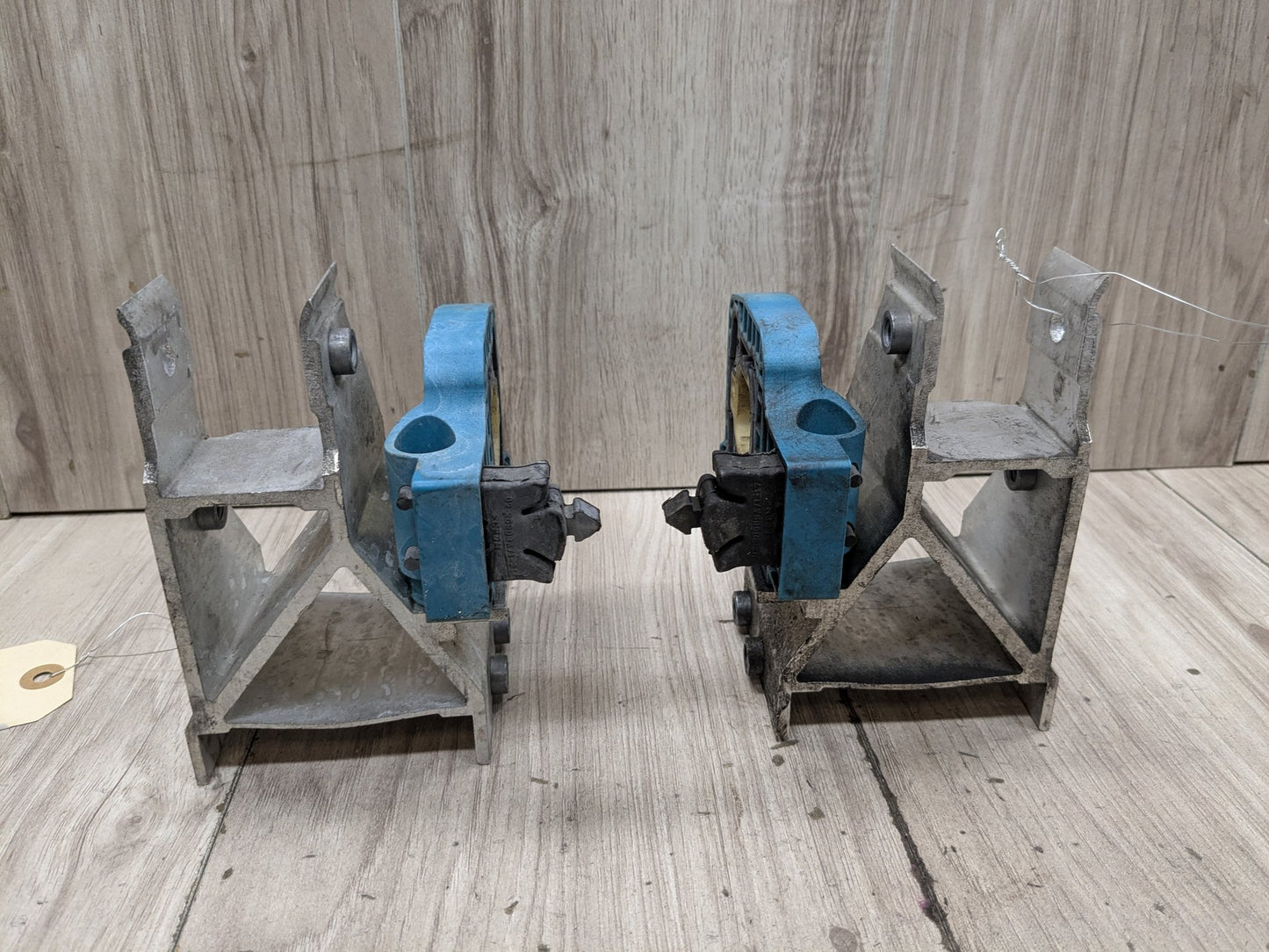 OEM BMW F90 F93 G11 G12 G16 G30 M5 Radiator Mount Support Bracket Left Right SET