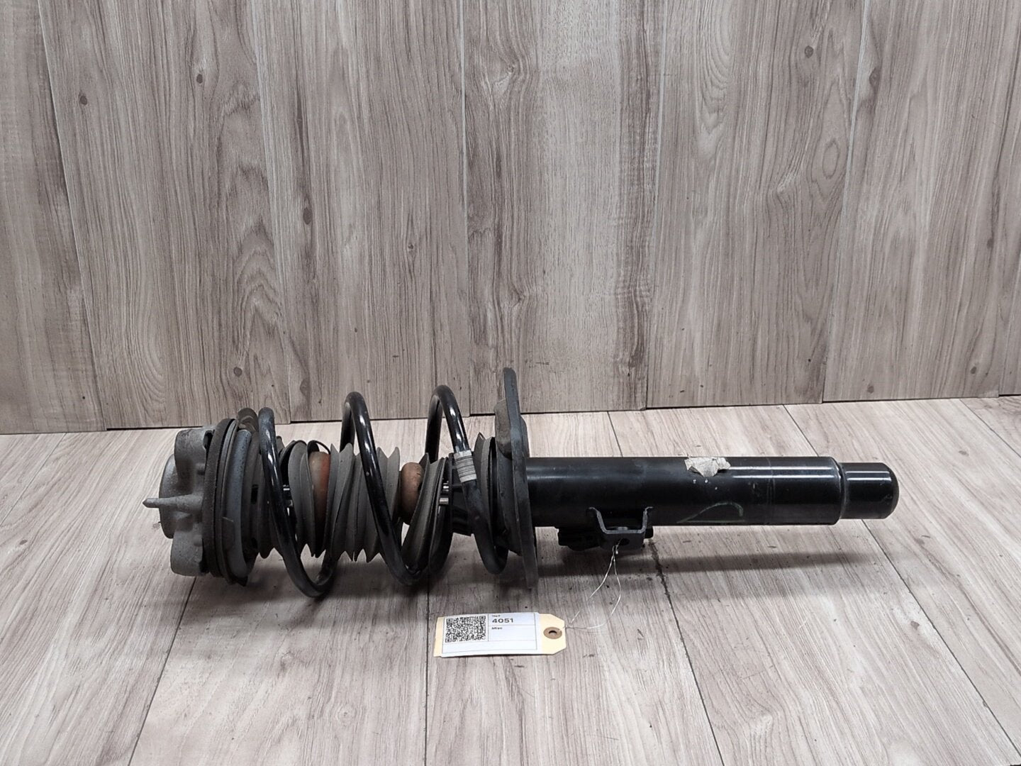 19-25 OEM BMW G20 330i RWD Front Left Driver Spring Strut Shock Absorber