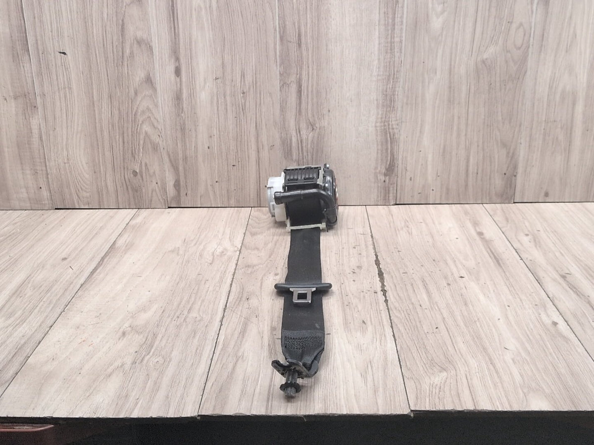 2015-2018 Audi Q3 8U Rear Left or Right Seatbelt Seat Belt Retractor 8U0857805A