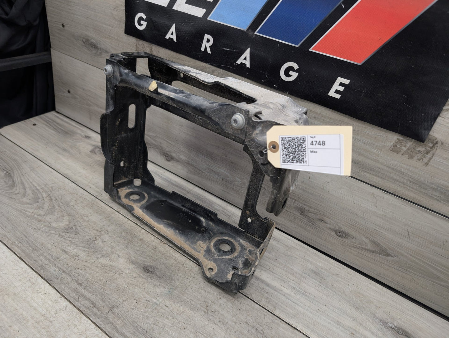 OEM BMW G01 G02 F97 F98 X3 X4 Front Left Driver Radiator Reinforcement Bracket