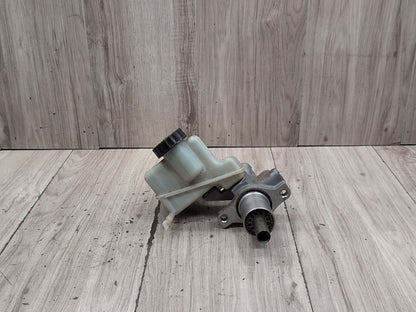2009-2012 Mercedes-Benz E550 W212 Brake ABS Cylinder A2044300002 OEM