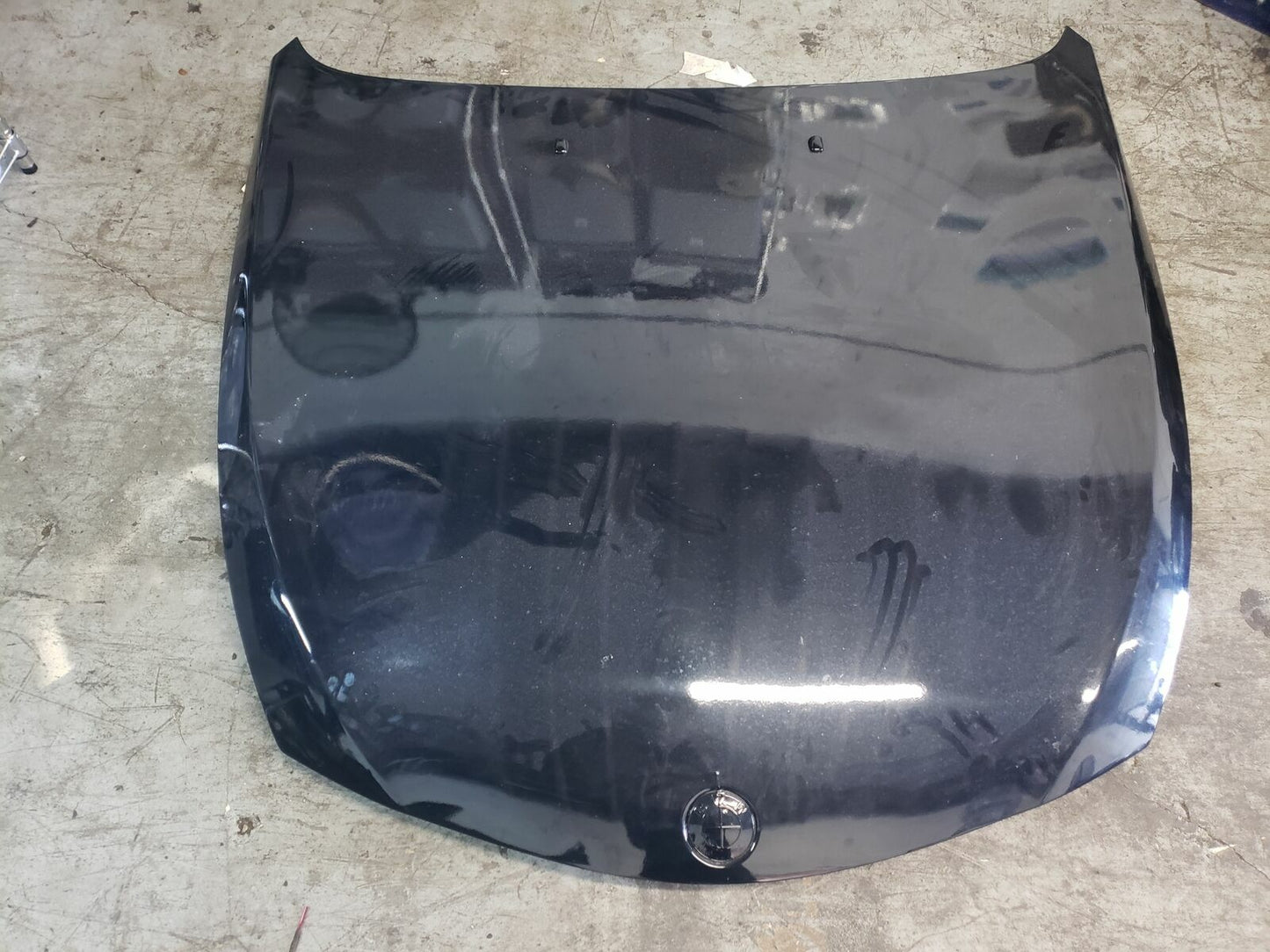 2007 BMW 650i Hood  E63 Series *Small dent