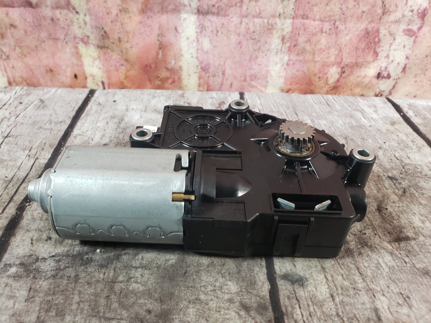 OEM BMW F06 F82 F80 F13 F01 F10 M2 M3 M4 M6 Upper Sunroof Moon Roof Motor Unit