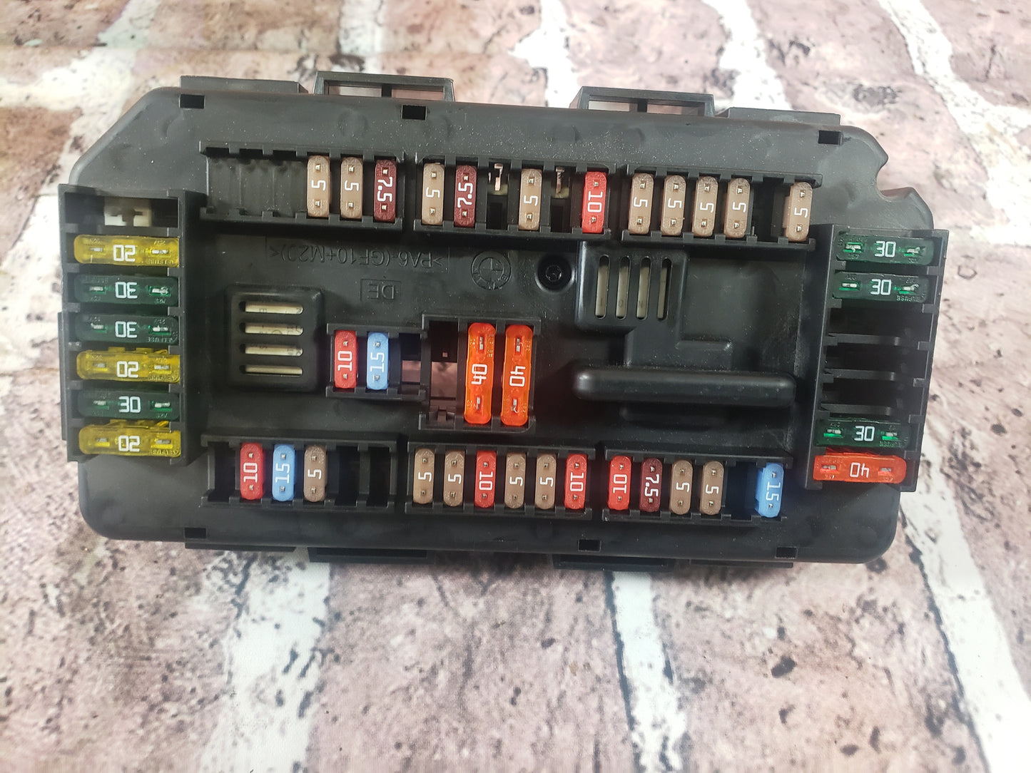 BMW 12-15 F30 328xi Power Distribution Fuse Relay Box Module Pre LCI