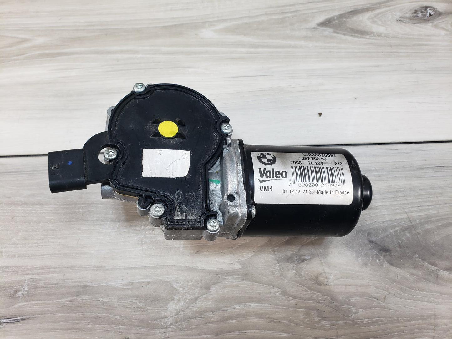 BMW 14-17 F32 435i Front Windshield Wiper Motor Pre LCI