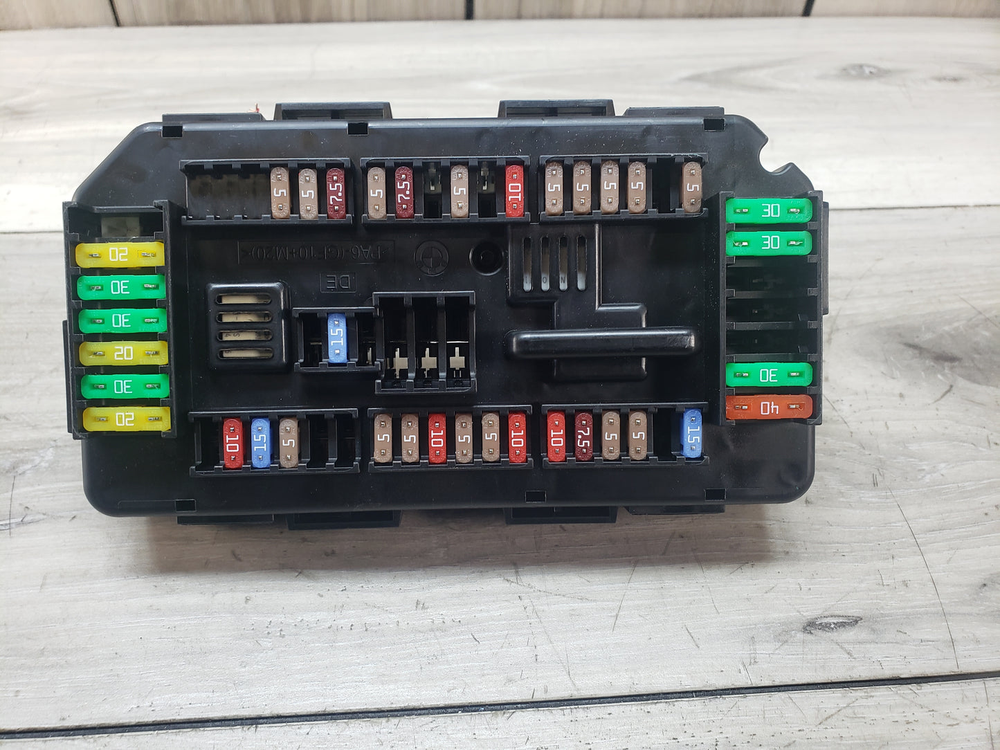 BMW 18-20 F22 M240xi Fuse Relay Power Distribution Box Unit LCI