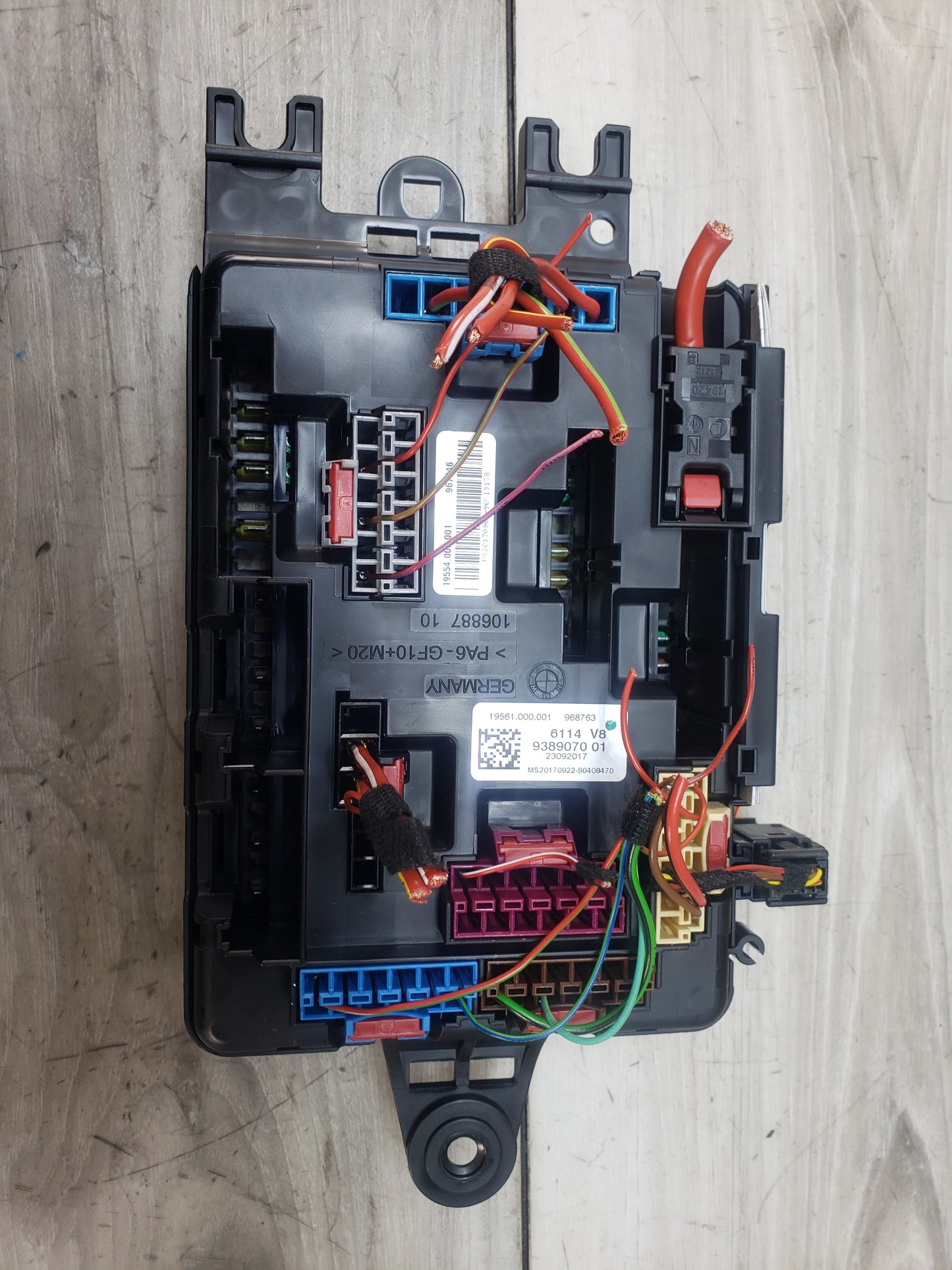 BMW 18-20 F22 M240xi Rear Power Distribution Fuse Box LCI