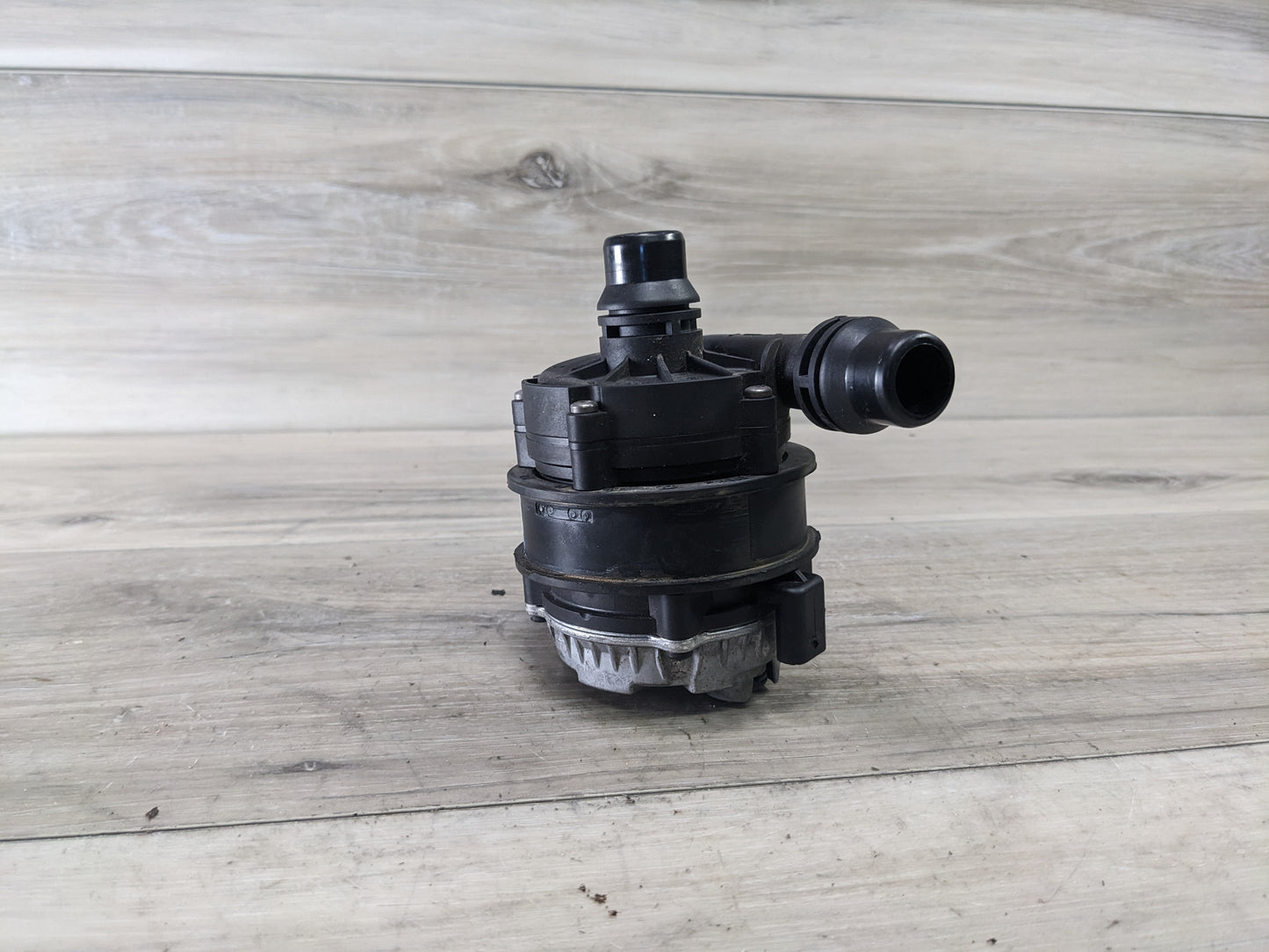 BMW 18-20 F22 M240xi Auxiliary Electric Water Pump LCI