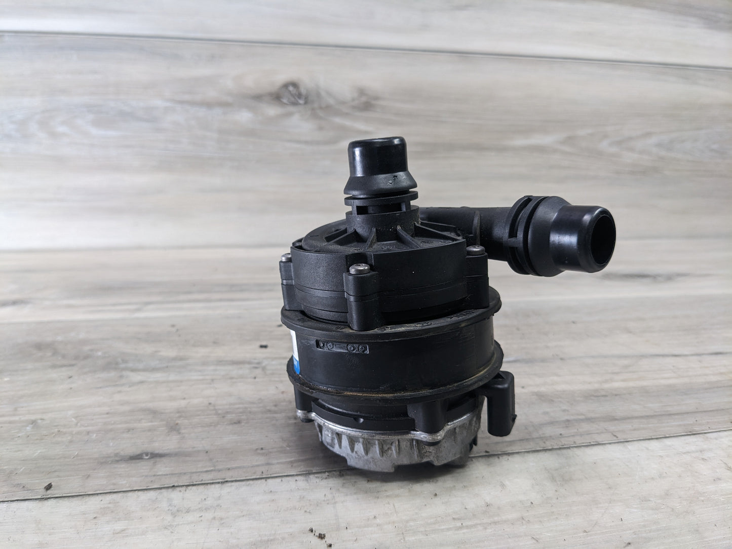 BMW 18-20 F22 M240xi Auxiliary Electric Water Pump LCI