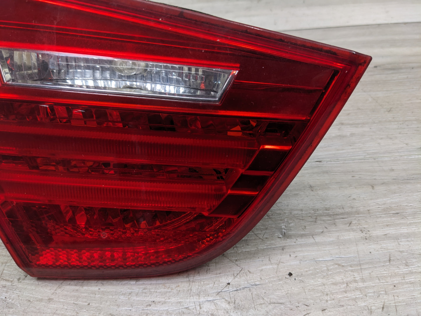 09-11 OEM BMW E90 LCI Sedan Rear Left Driver Side Inner Tail Light Trunk Lid