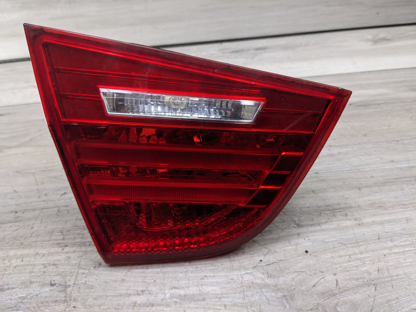 09-11 OEM BMW E90 LCI Sedan Rear Left Driver Side Inner Tail Light Trunk Lid