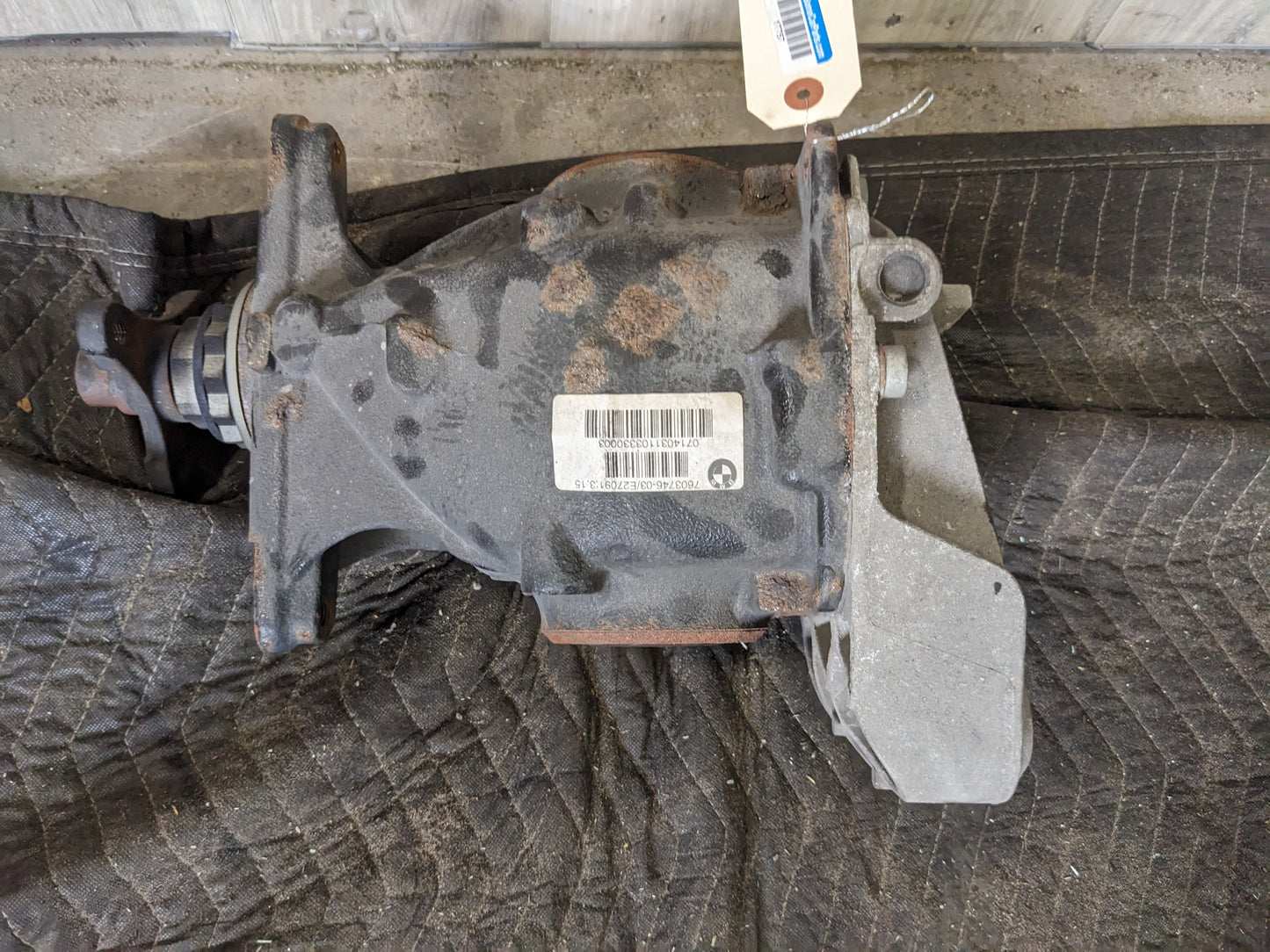 11-19 OEM BMW F30 F32 F33 F36 Rear Differential Axle Gearbox Carrier 3.15