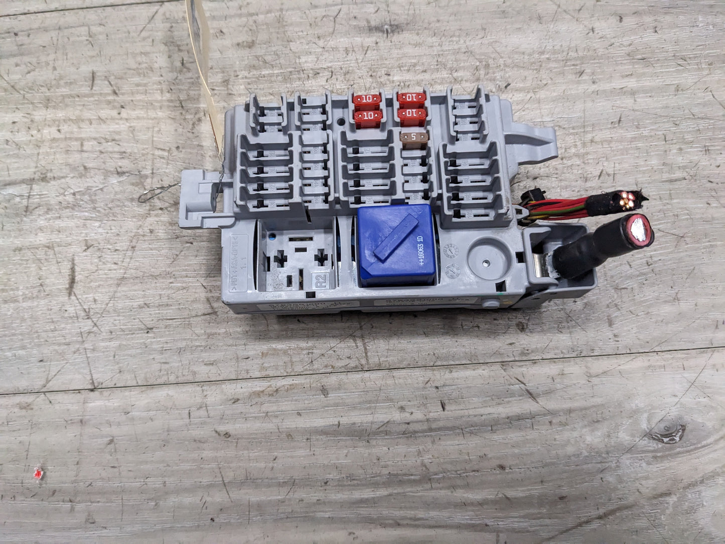 14-19 OEM BMW G30 G11 G12 G32 Front Left Power Distribution Junction Fuse Box