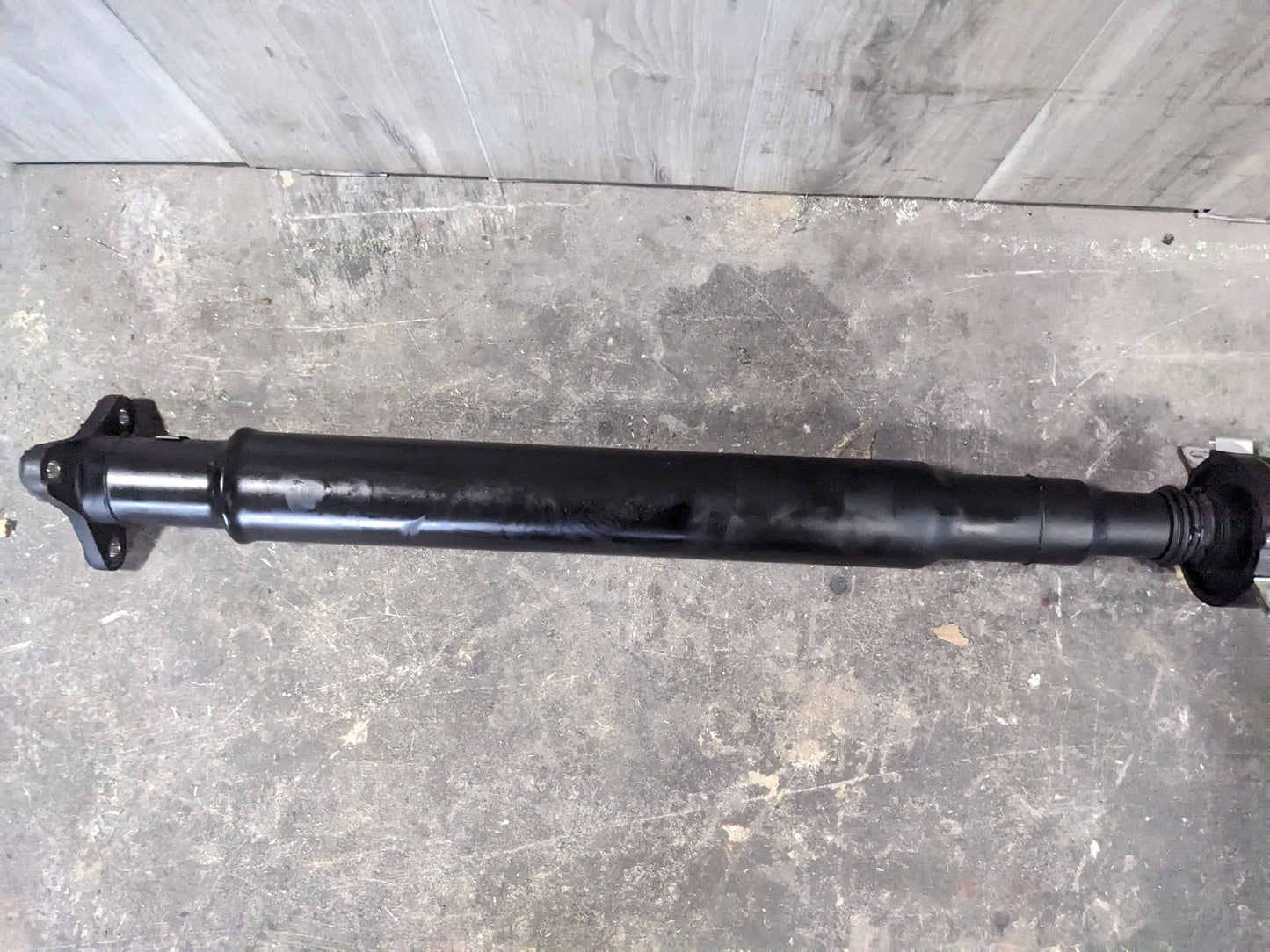 09-18 OEM BMW F06 F10 Automatic Rear Drive Shaft Driveshaft L=1629MM