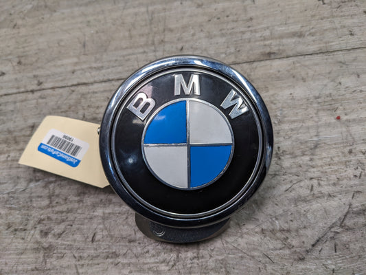 12-18 OEM BMW F13 F12 F06 M6 640i 650i Trunk Lid Emblem Button Ring with RVC