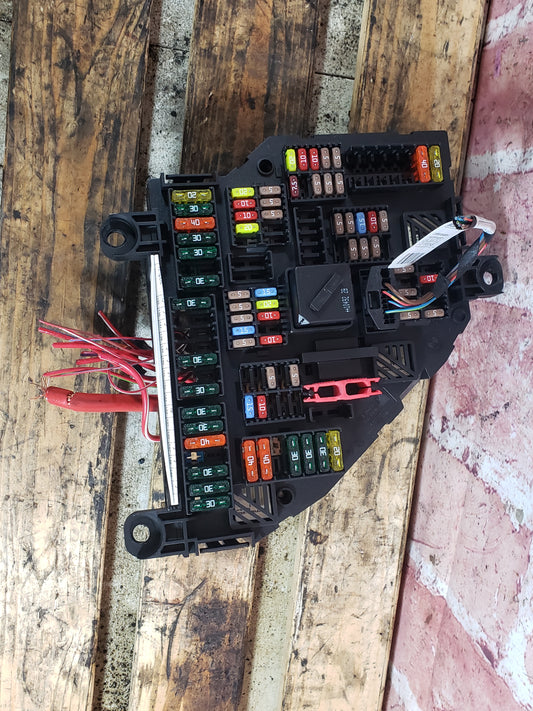 BMW 10-13 F10 Rear Trunk Relay Fuse Box Pre LCI