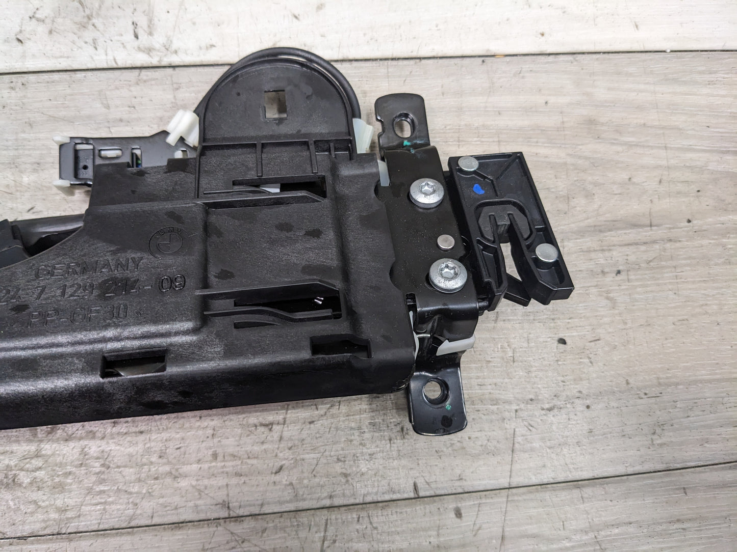 07-13 OEM BMW E93 328 335 M3 Convertible Trunk Lid Lock Mechanism Assembly