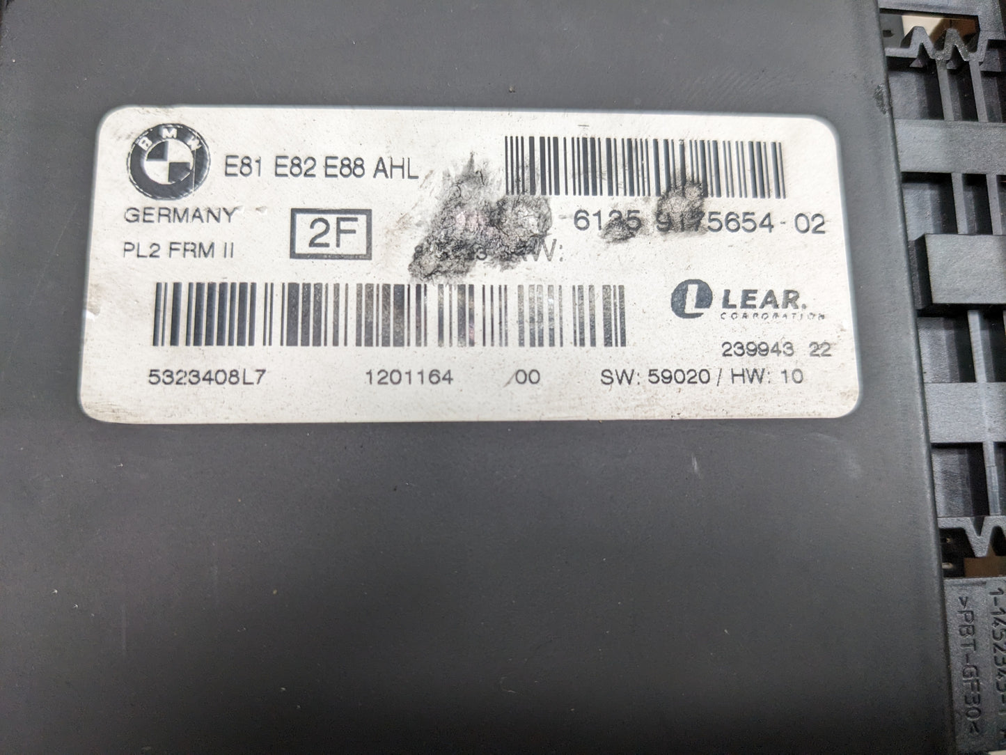 08-11 OEM BMW E88 E82 128 135 AHL FRM II Footwell Light Control Module