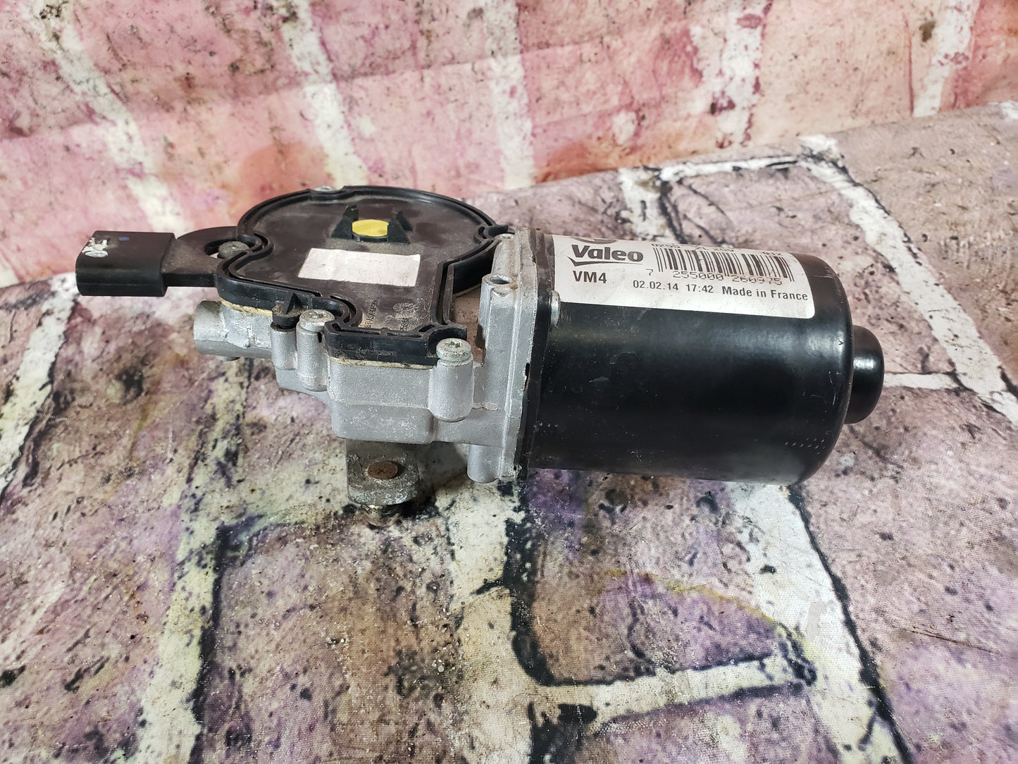 BMW 14-17 F22 Front Windshield Wiper Motor Pre LCI